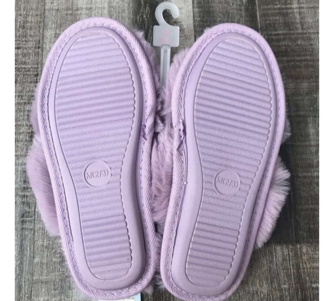 Pantuflas de mujer color rosado, blanco, morado y negro