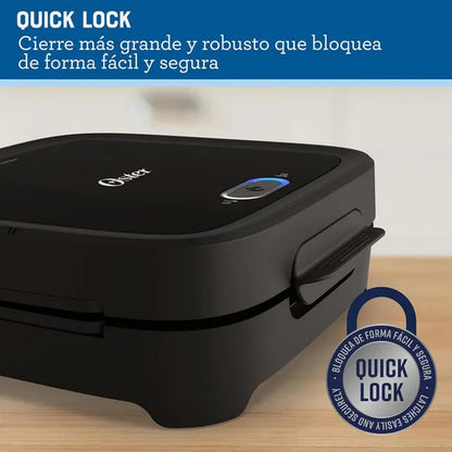 Sandwichera Oster Compacta con Platos Hondos: 750W para Sándwiches de Cierre (CKSTSM400-052)